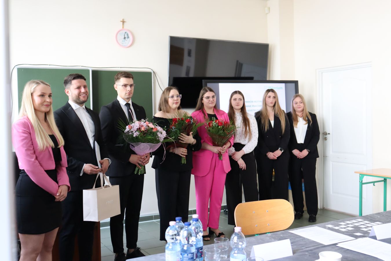 Absolwenci GSW Milenium 2025 kierunek Zarządzanie